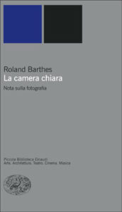 Copertina del libro La camera chiara di Roland Barthes
