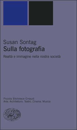 Copertina del libro Sulla fotografia di Susan Sontag