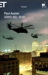Copertina del libro Uomo nel buio di Paul Auster