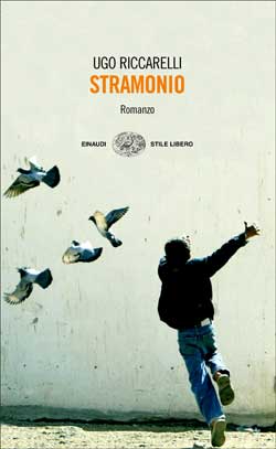 Copertina del libro Stramonio di Ugo Riccarelli