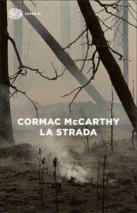 Copertina del libro La strada di Cormac McCarthy