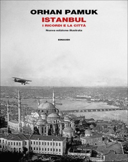 Copertina del libro Istanbul di Orhan Pamuk