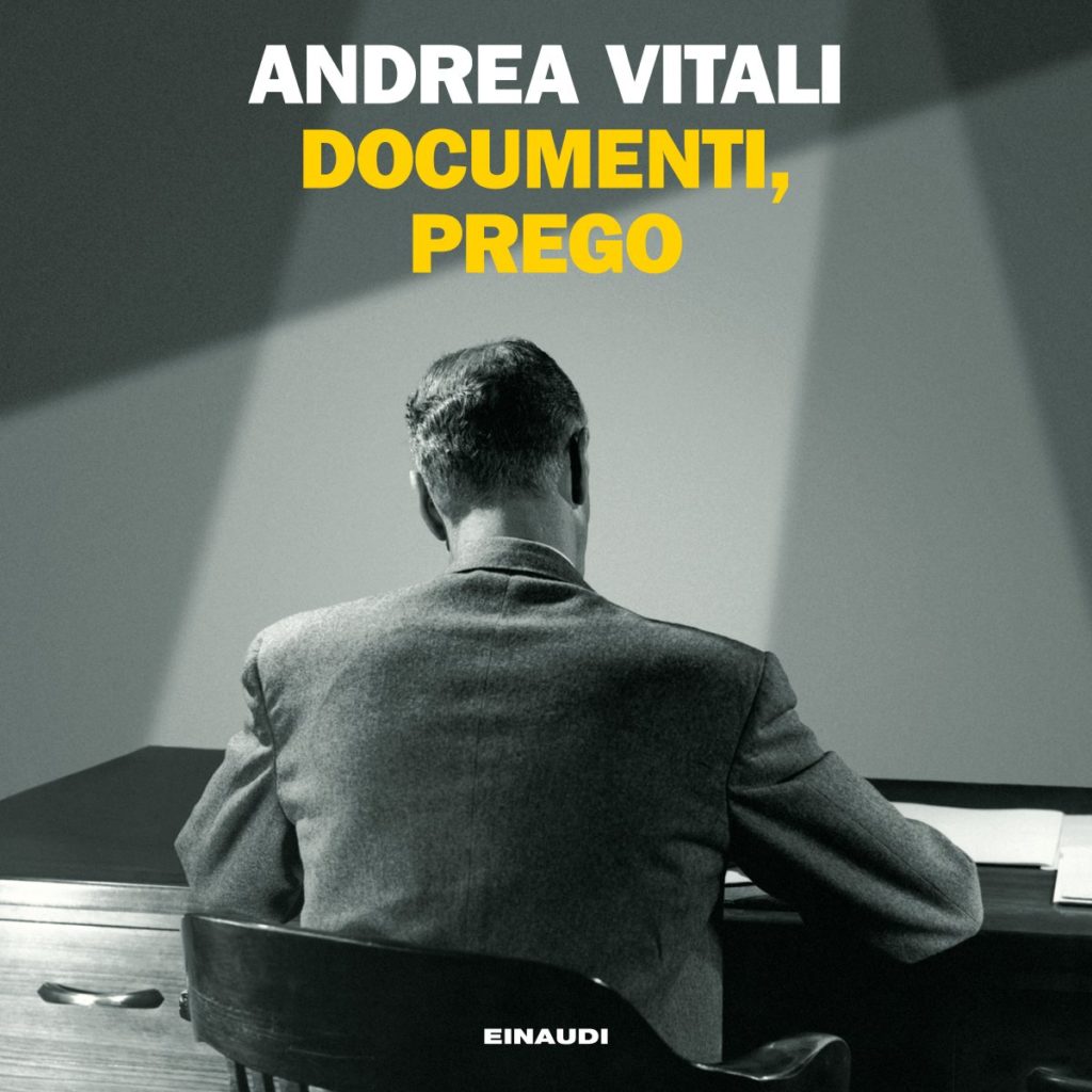 Copertina del libro Documenti, prego di Andrea Vitali