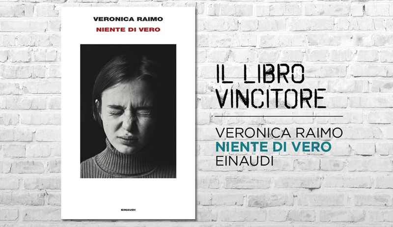 Veronica Raimo vince il Premio Strega Giovani 2022, «Niente di vero».  Giulio Einaudi editore